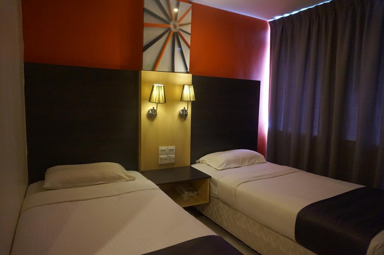 Oyo 786 The Citilite Hotel Kuantan Exteriör bild